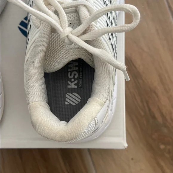 K Swiss Court Shoes - Picture 5 of 8